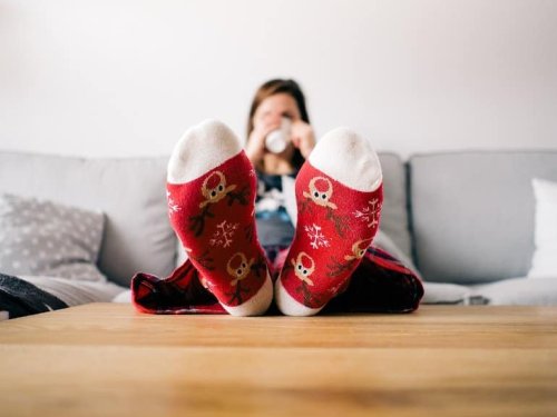 Why We Feel Like Christmas Comes Around More Quickly Each Year - Neuroscience News