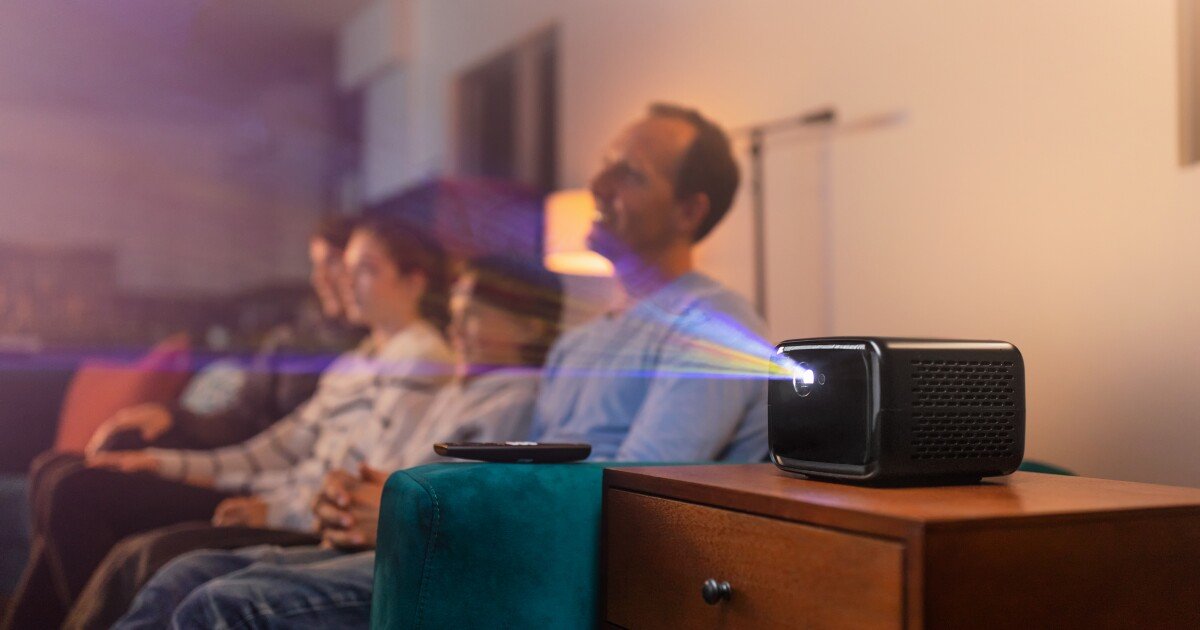 Philips aims for big-screen flexibility with all-in-one portable projector