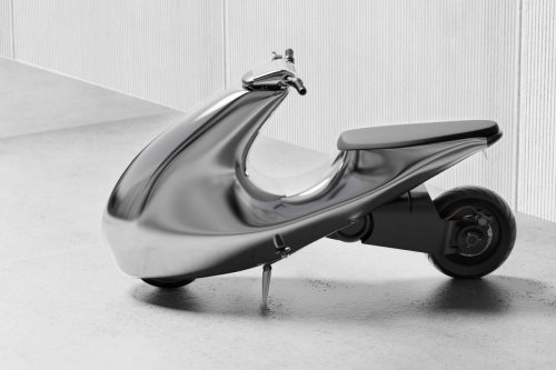 Bandit9's shiny and affordable electric scooter rocks liquid-metal style