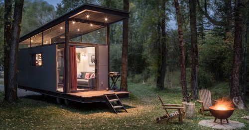 Wedge-shaped tiny house offers a compact home for two