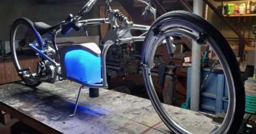 One-off Blue Steel hubless-wheel ebike started out as a Schwinn