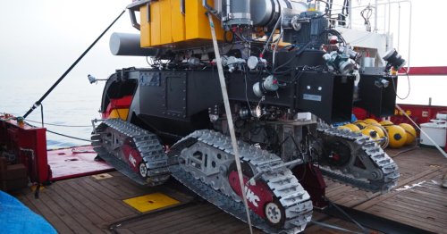 Seafloor rover vacuums up valuable metals with smaller footprint