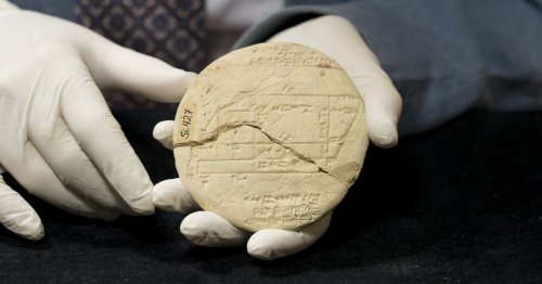 Ancient clay tablet bears the oldest known example of applied geometry