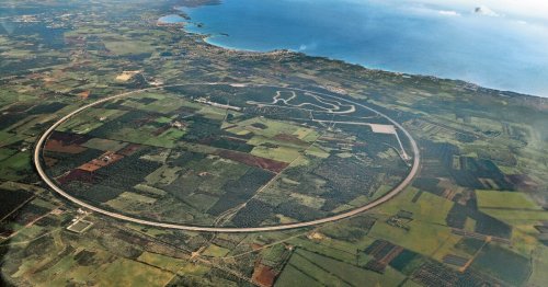 Porsche's circular 12.6 km (7.8 mile) Nardò test track reopens