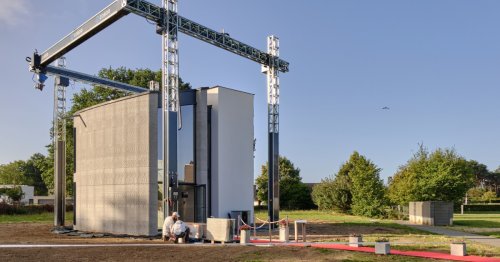 Europe's largest 3D printer builds two-story house