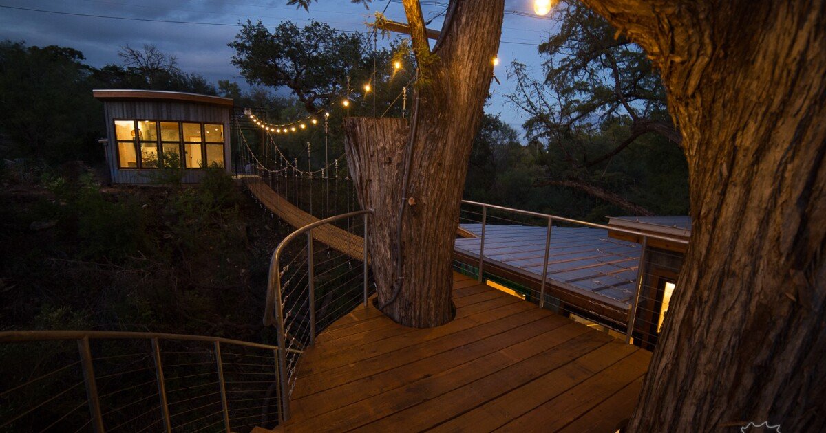 Texas treehouse doesn't scrimp on the home comforts