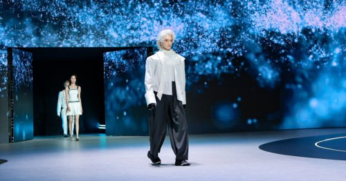 'World's 1st mass-produced humanoid robot' motors to market in China