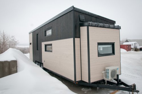 Cold weather-ready tiny house is fit for a family of four