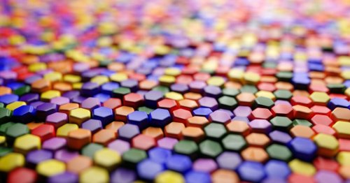 New battery-free electricity source: Tiny plastic beads