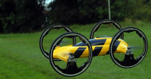 Together at last – an RC car and a quadcopter