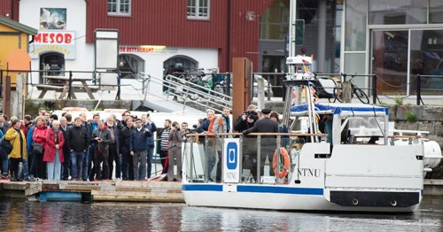 "World-first" autonomous electric passenger ferry enters use in Norway