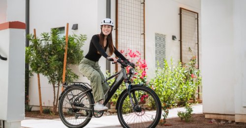Lectric glides through urban commutes on low-cost torque-sensor ebike