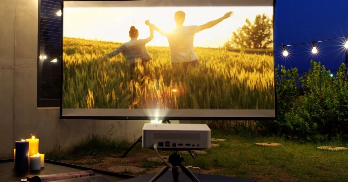 LG looks to deliver movie night anywhere in the home with latest projector