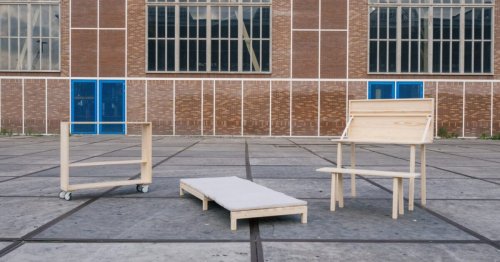 Dutch foldable furniture assembles in 10 minutes