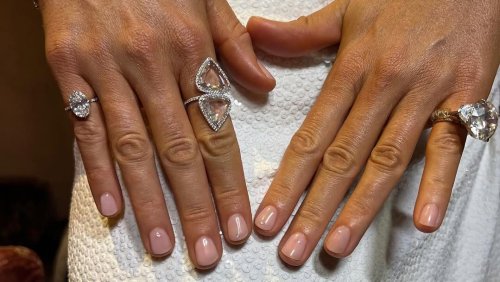 The Best Nail Colors to Complement Your Jewelry