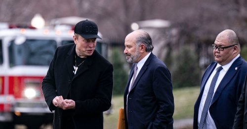 Trump’s Commerce Secretary Is Begging People to Buy Tesla Stock