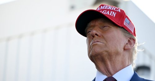 Trump-MAGA Rage at Mexico Suddenly Takes Dark Turn: “Pain Will Ensue”