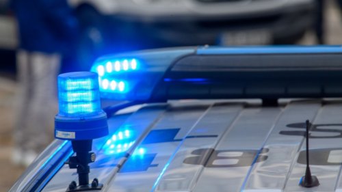 Polizeimeldungen für Oberhausen, 20.04.2025: Fußballspiel in der Regionalliga West zwischen SC Rot-Weiß Oberhausen und Schalke 04 am Samstag, dem 19.04.2025, 14 -00 Uhr im Stadion Niederrhein
