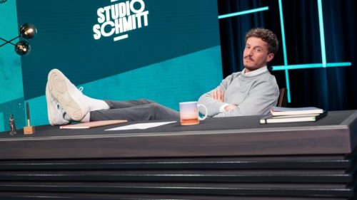 "Studio Schmitt" am Donnerstag bei ZDFneo verpasst?: Wiederholung der Comedyshow im TV und online