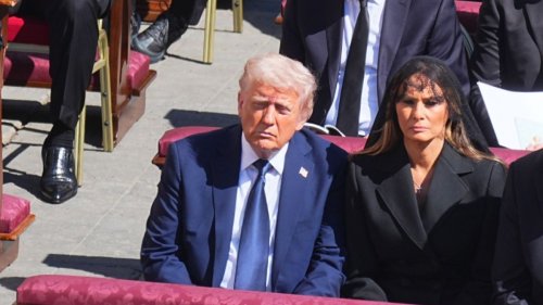Donald Trump: US-Präsident speist Ehefrau Melania mit Peinlich-Geschenk ab