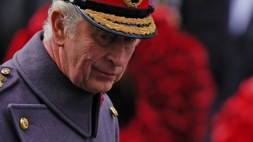 König Charles III. trauert: Todes-Schock trifft die Royals schwer! Monarch weint um ihn