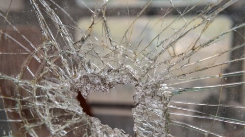 Polizeimeldungen für Gera, 26.02.2024: Fahrzeuge beschädigt - Täter gestellt