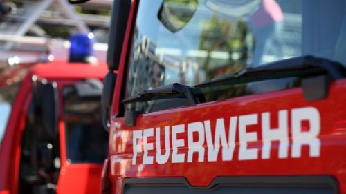 Polizeimeldungen für Schwerin, 07.04.2025: Minister Christian Pegel gratuliert Warener Feuerwehr zum erfolgreichen Treppenlauf in Oberhof
