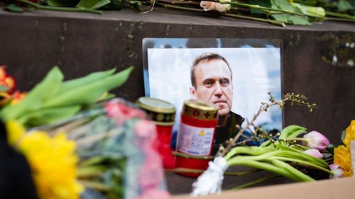 Alexej Nawalny Mutter: Sie durfte seinen Leichnam sehen! Doch der Kreml soll sie erpressen