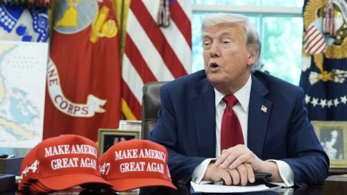 Donald Trump: Neue Zahlen: US-Präsident erreicht kritisches Umfragetief