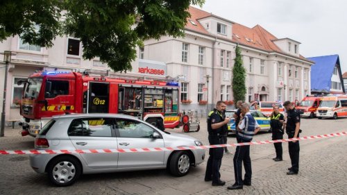 Polizeimeldungen für München, 18.04.2025: Pkw hochgehoben und abgelöscht
