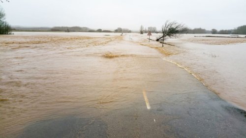 Slowakei: Aktuelle Wetterwarnung für die Region Michalovce vor Überschwemmungen am Freitag
