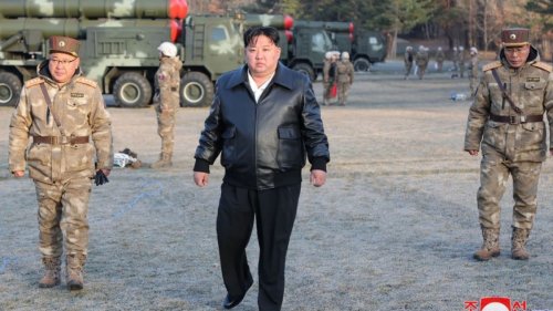 Kim Jong Un: Putin soll ihm helfen: Kim will dem Feind "den Todesstoß" versetzen