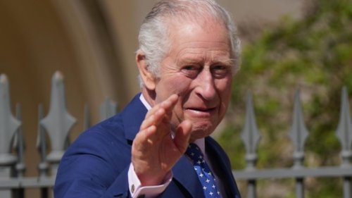 News des Tages am 25.04.2023: Krönung von König Charles III.: Anreise, Sperrungen, Preise! / Joe Biden verwirrt: Neuer Peinlich-Auftritt!