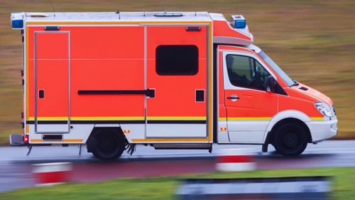 Polizeiticker für Ludwigsburg, 23.03.2023: Leonberg: Zeugen zu Unfallflucht gesucht
