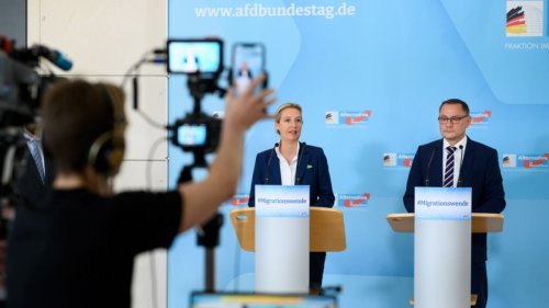 Umfrage-Schock für die SPD: Bestwert in der Sonntagsfrage! AfD zieht mit Kanzlerpartei gleich