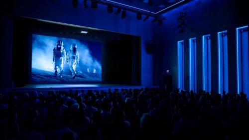"Mit der Faust in die Welt schlagen" neu im Kino: Alles zu Handlung, Cast und Kinostart