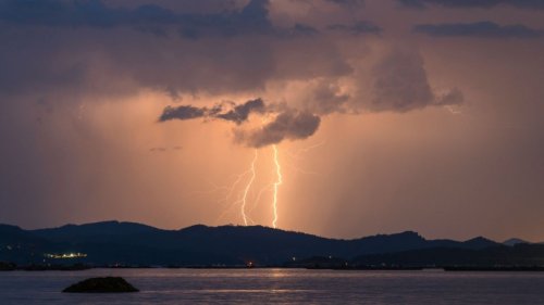 Griechenland: Aktuelle Unwetterwarnung am Sonntag! Gewitter und Starkregen für Thrakien, Westpeloponnes und weitere Gebiete befürchtet