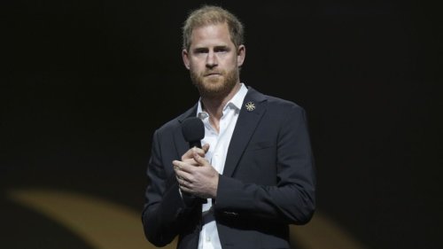 Prinz Harry muss zittern: Briten-Prinz droht Abschiebung - doch Meghan Markle feiert fröhlich