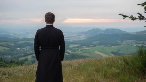 Norm Self: Unfassbarer Karrierewechsel: Ex-Priester (88) wird schwuler Pornostar!