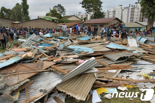 아프리카 케냐서 학교 건물 붕괴…"아동 7명 사망"