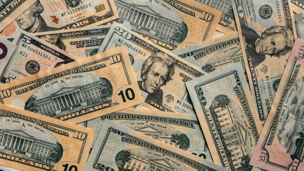 India's Forex Reserves Jump $964 Million To $675.16 Billion; Gold Holding Increases $24 Million