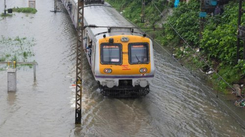 Weather News LIVE Updates: Mumbai Roads Waterlogged Amid Continuous Rains, Red Warning for 14 Maha Dists, NDRF on Alert; Manipur Toll at 47