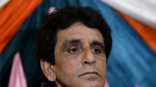 After Corruption Allegations During IPL, Former ICC Elite Panel Umpire Asad Rauf Now Runs a Shop in Lahore