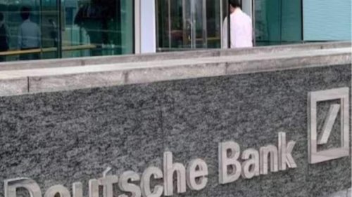 Deutsche Bank’s Shares Plummet As Concerned Investors Pull Out Their Money