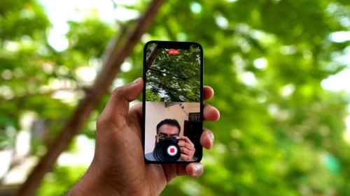 This iPhone Camera Trick lets you Record Video using both Front, Back Cameras Simultaneously