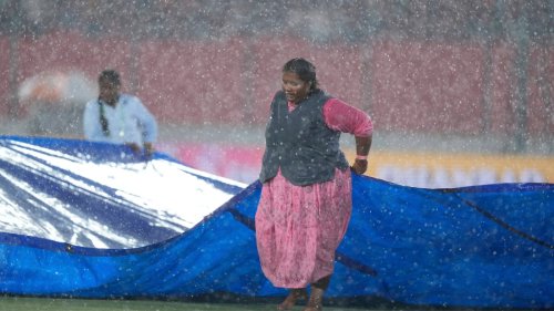 IPL 2025, SRH Vs DC Live Score: Heavy Rain Stops Match, Puddles Form On Ground
