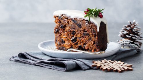 Christmas 2021: Bring Out Your Inner Chef with These Five Christmas Cake Options