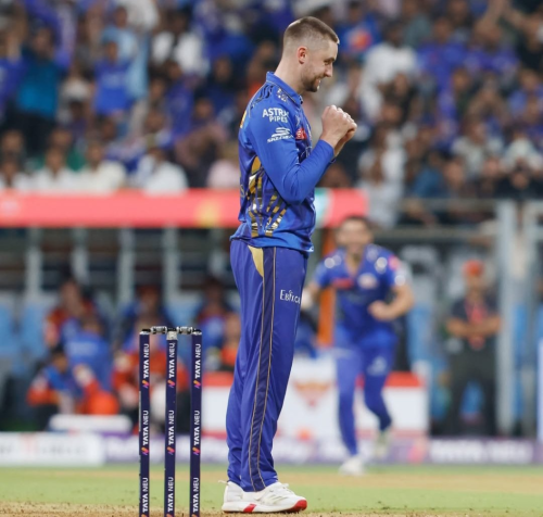 IPL 2025: MI In Trouble! 3 Key Overseas Players Likely To Leave Mumbai Before Playoffs | Find Out