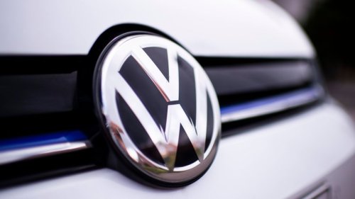 VW: Bremsprobleme! Konzern ruft Tausende Wagen zurück – DIESE Modelle sind betroffen