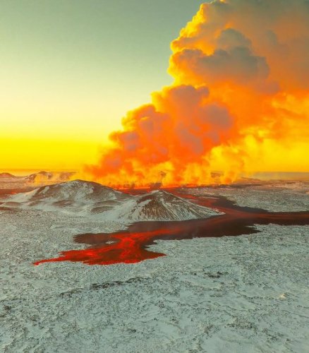 Iceland declares state of emergency after volcano eruption
